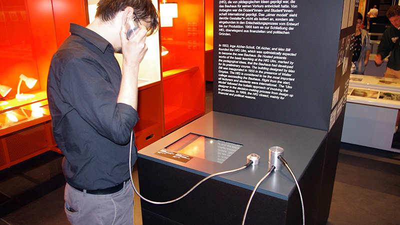 Medienstationen Dauerausstellung Bauhaus Museum Dessau