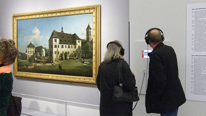 Hörstation mit Touchscreen zum Canaletto-Gemälde, Festung Königstein