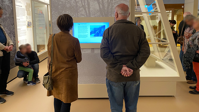 Forschungsergebnisse auf Medienstationen im Museum vermitteln