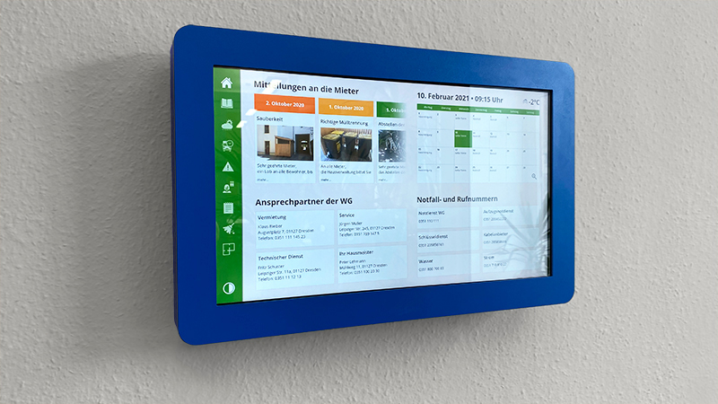 Wanddisplay Querformat mit Touchscreen und Brandschutzprüfung